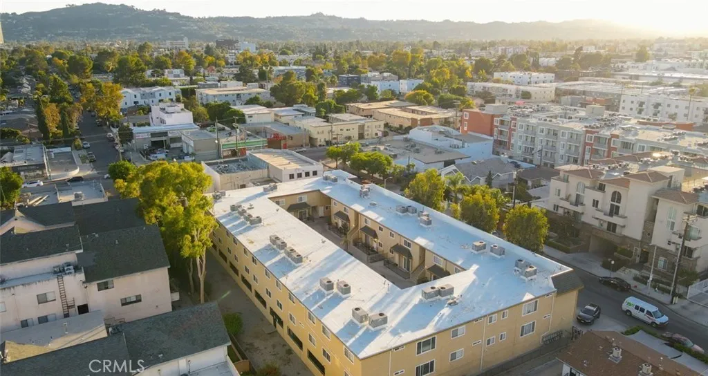 5224 Denny Avenue 209, North Hollywood, California 91601 home-pic-37